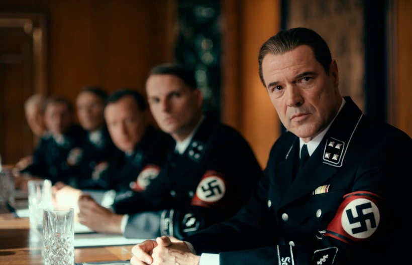 never look away – sebastian koch