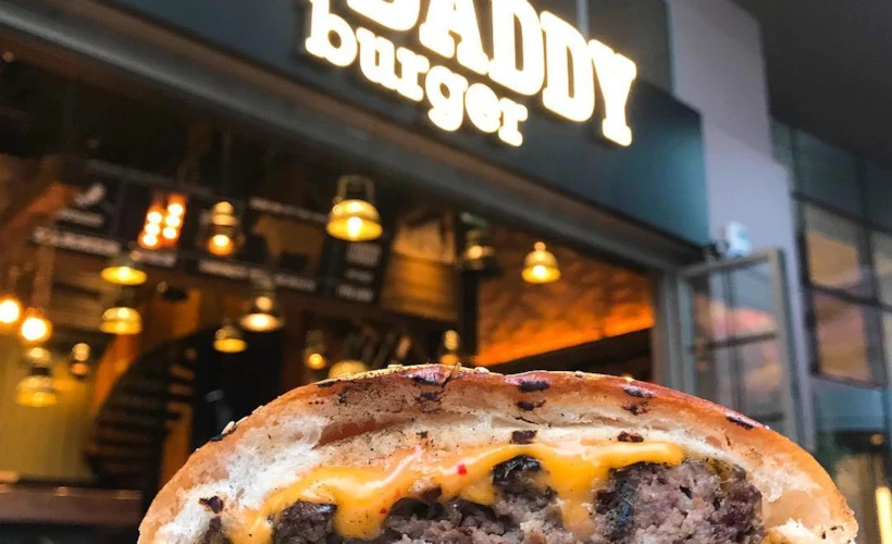 Hopdaddy Burger: Yeniköy'ün Leziz Burgercisi