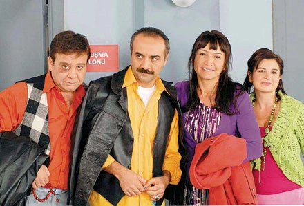 90'ların Sıcacık Dizileri: Döneme Damgasını Vurmuş Yapımlar
