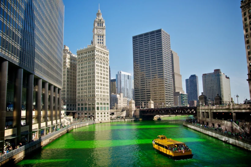 st. patrick’s day – chicago river – rove.me