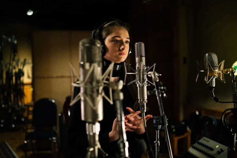 vox lux – raffey cassidy