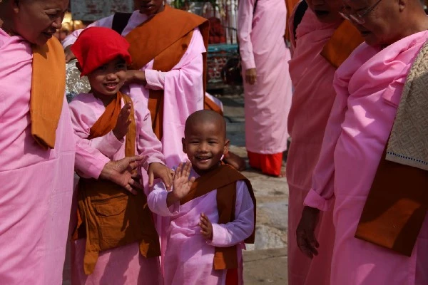 Myanmar Rahibeleri