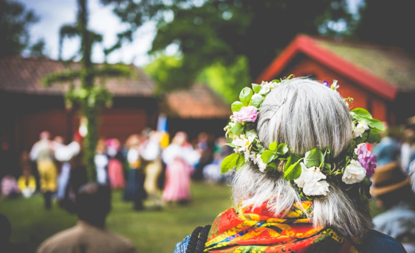 Midsommar Fest: İsveç'in Müzik, Doğa ve Sevgi Dolu Festivali