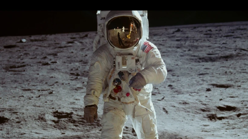 apollo 11 moon