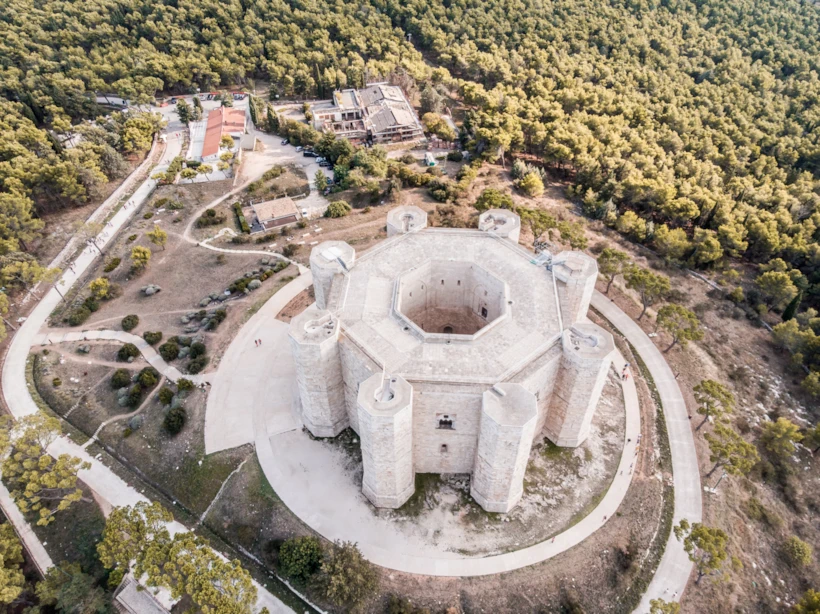 italya tarihi yerler – castel del monte – giulia gasperini