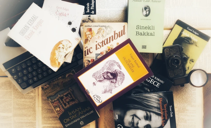 Türk Edebiyatına Yolculuk: Ayfer Tunç'tan Orhan Pamuk'a