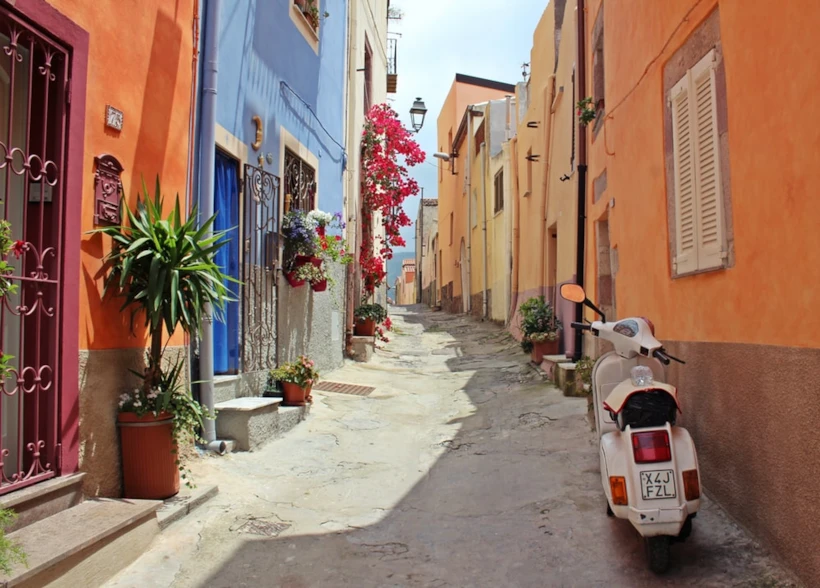 İtalya dar sokak