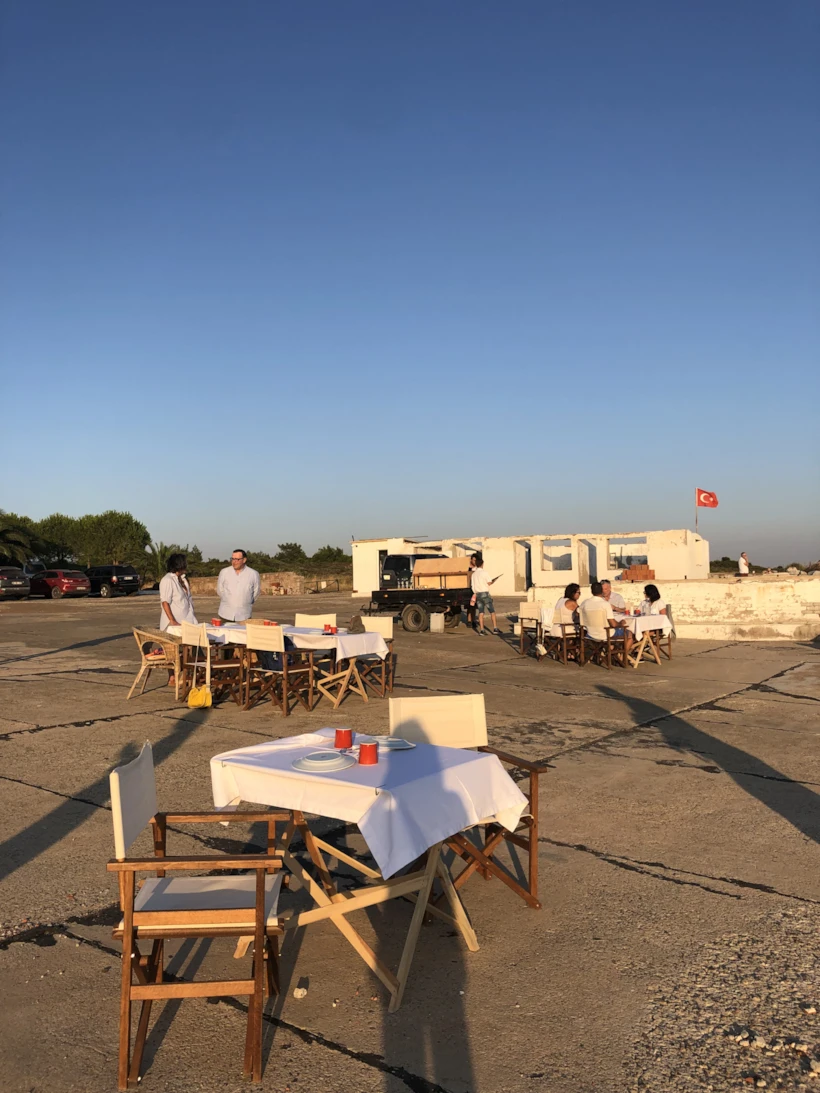 Trata Ayvalık: Her Günü Farklı Bir Noktada Batıran Restoran