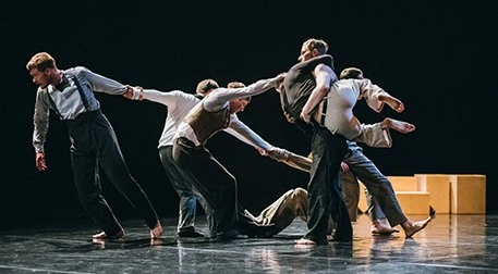 Her Yol Kuzeye Çıkar, Ballet Moscow