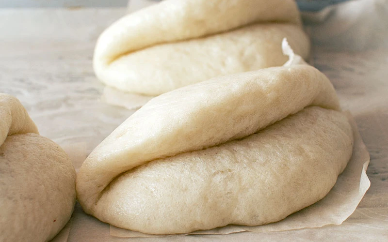 Bun Ekmeği: Uzak Doğu'nun Buharda Pişen Pofuduk Lezzeti