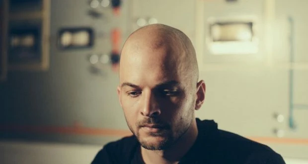 Nils Frahm: Günümüz Müziğinin Büyük Dahisi