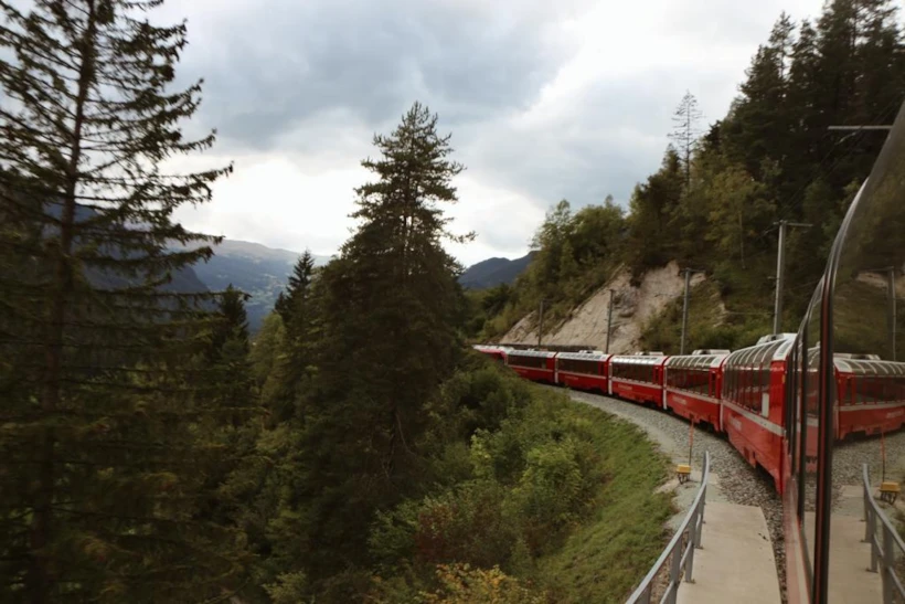 Bernina Ekspresi: İsviçre Alpleri'ne Yolculuk