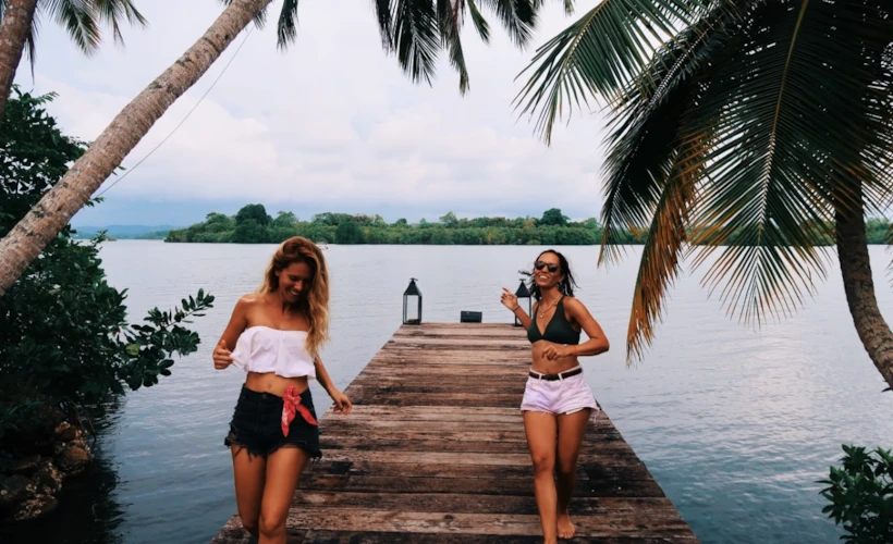 Sisters Away: Sri Lanka'dan Haberlerimiz Var!