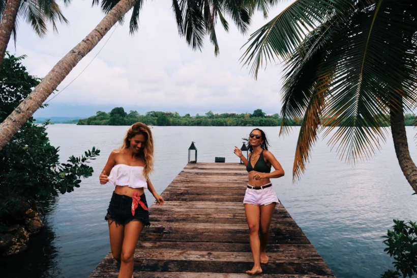 Sisters Away: Sri Lanka'dan Haberlerimiz Var!