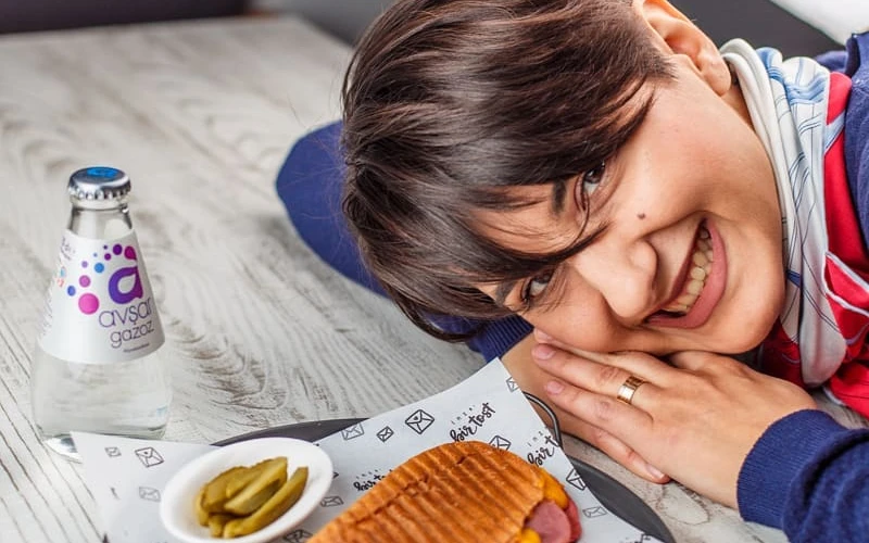 "İmza: Bir Tost": Ankara'da Karın Doyuran Bir Mutlulukhane