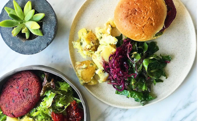 Bi Nevi Deli: Etiler'de Bir Vegan Mutfak