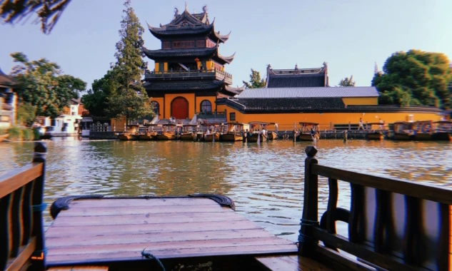 Kezhi Garden’dan Budist Tapınağı’na Gondol Gezintisi 