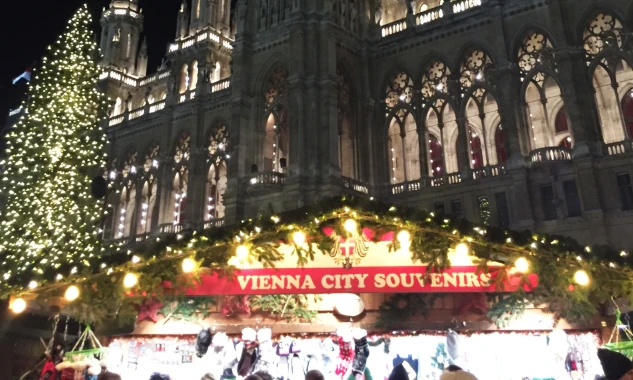 Wiener Weihnachtstraum Christkindlmarkt Rathausplatz