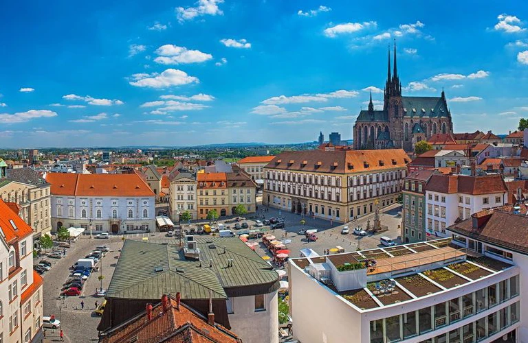 Brno'da Yaşamak: Eralp Alper ile Düşündüren Bir Röportaj