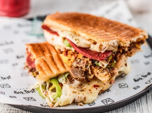 İmza: Bir Tost, Çayyolu