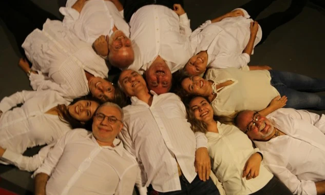 Kel Şarkıcı