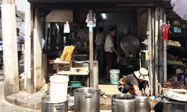 Zhang Ailesi’nin Kahvaltı Yeri 