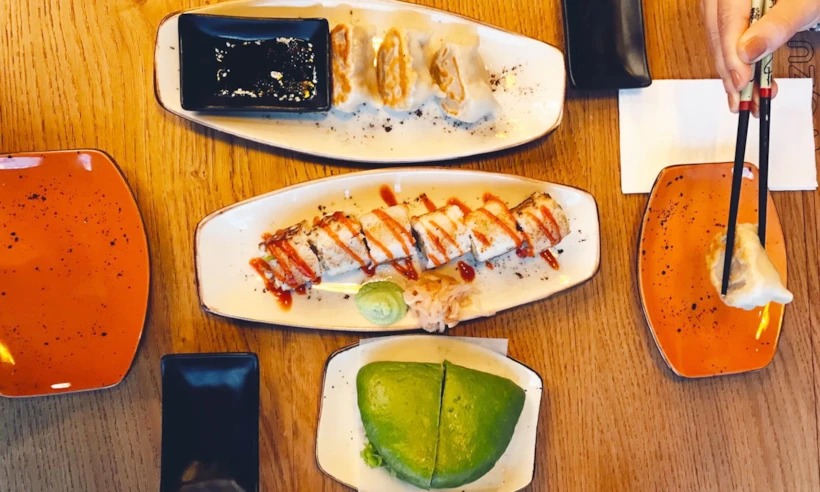 Gyoza, Sıcak Tempeh Roll, Vegan Köfteli Ispanaklı Bun 