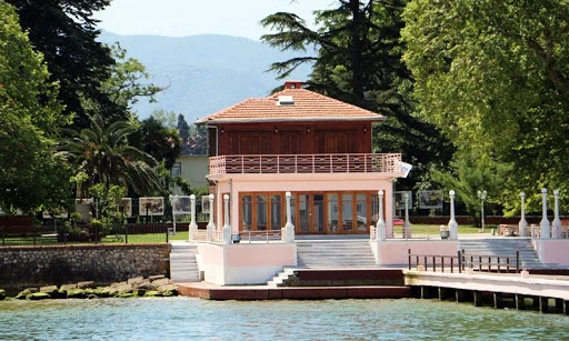 Yürüyen Köşk