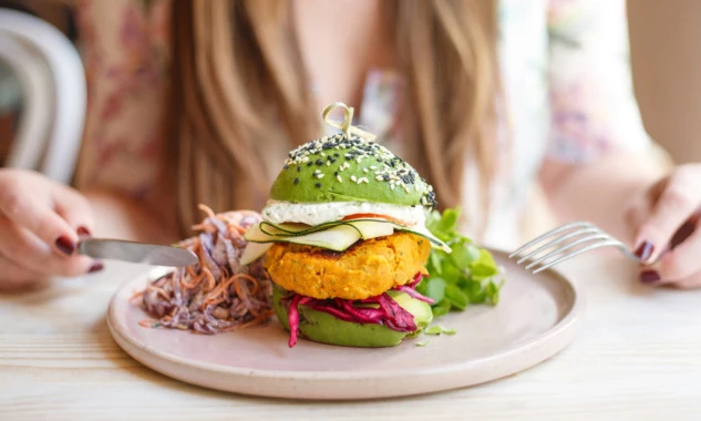 Avo Bun Burger 