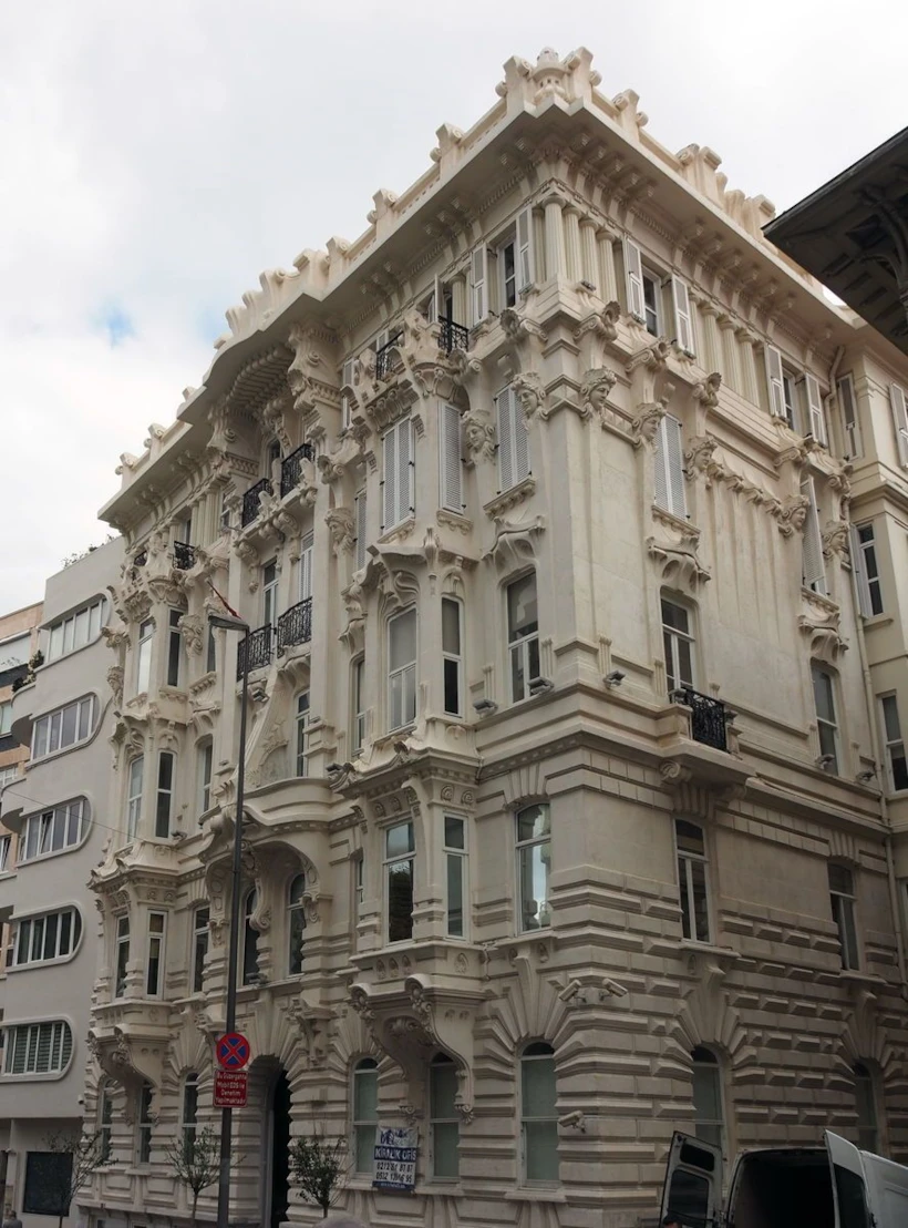 Gümüşsuyu Palas