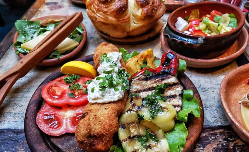 Saraybosna: Lezzetli Yemek Duraklarını Keşfedin!