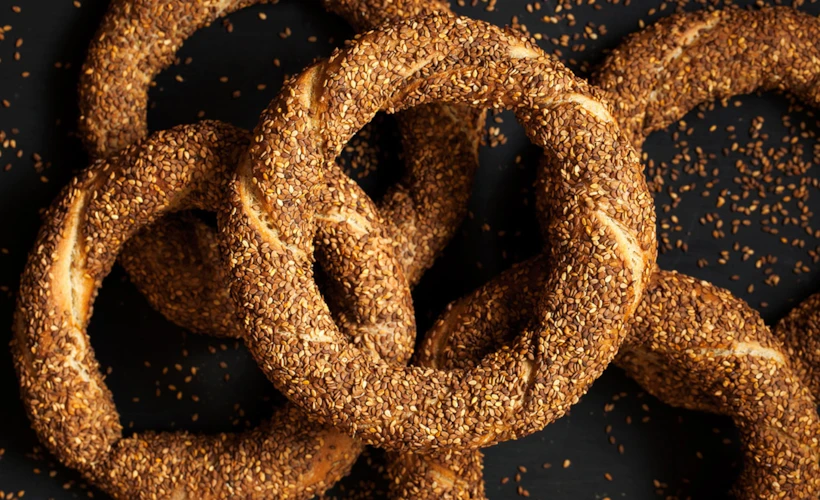 Simit: Geleneksel Sokak Lezzeti Mercek Altında