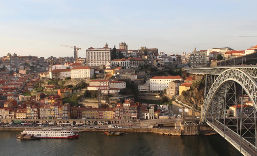 Porto Gezi Rehberi: Hem Ruhu Hem Karnı Doyuran Şehir