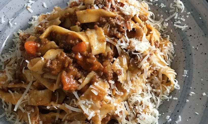 Bolonez Soslu El Yapımı Tagliatelle