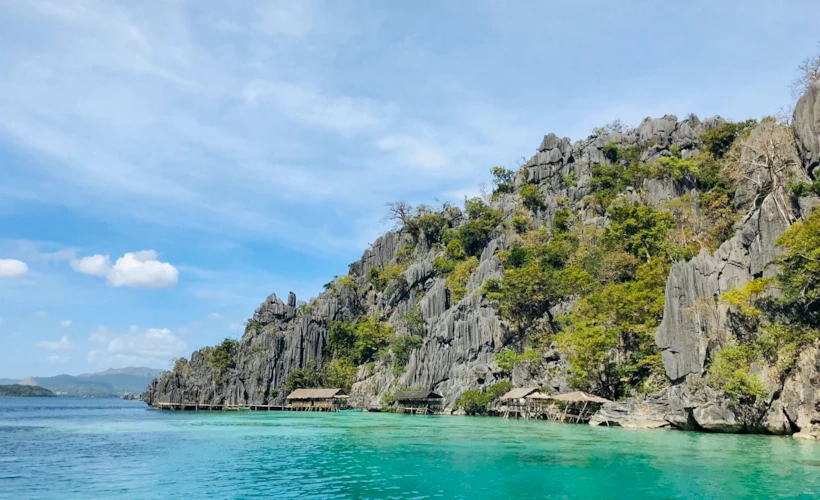 Coron Adası: Filipinler'in Mercan Kayalıklarına Yolculuk