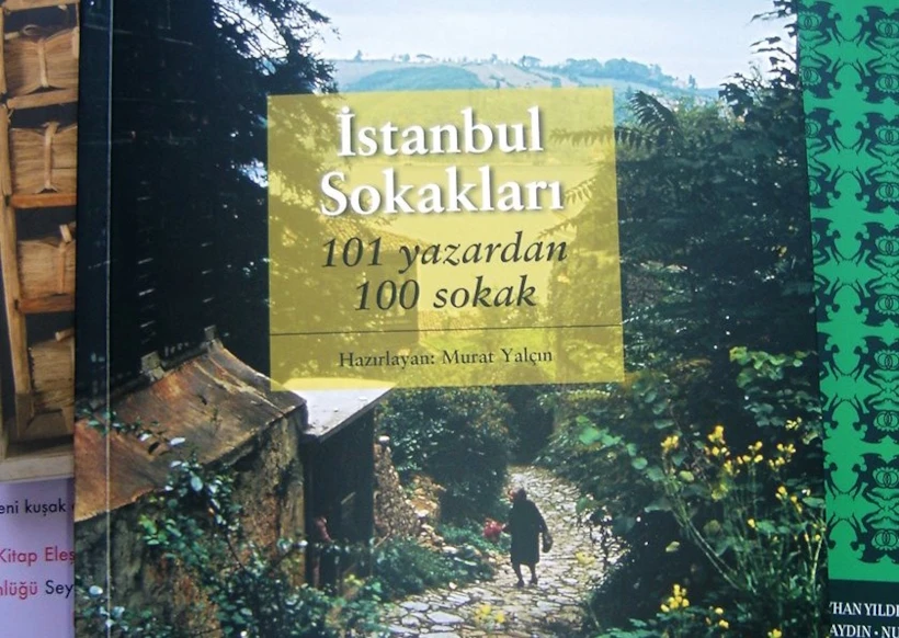 İstanbul Sokakları 101 Yazardan 100 Sokak 