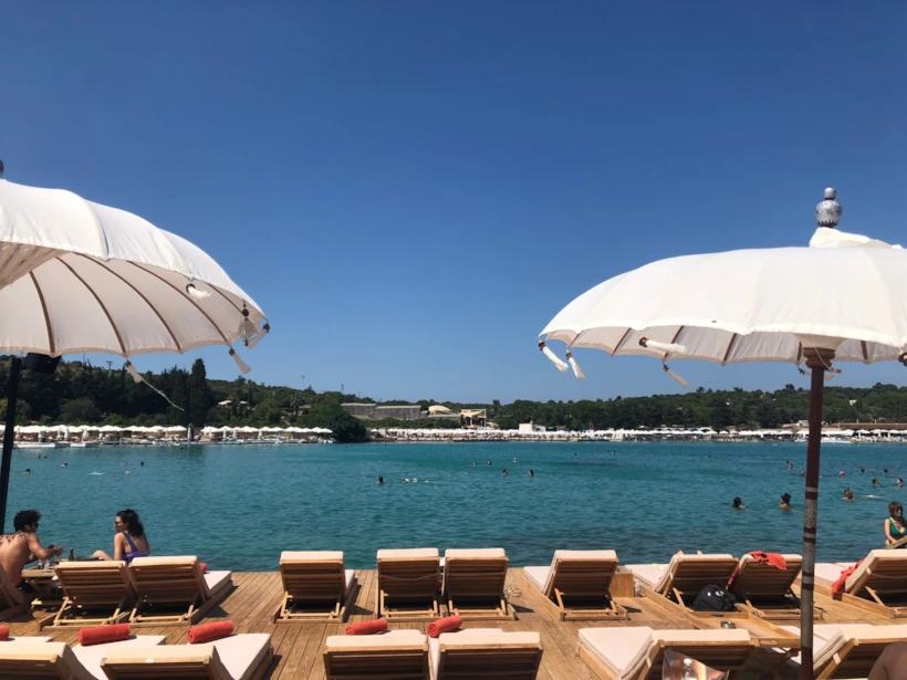    Yuzu Beach