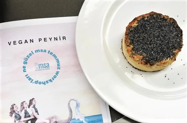   Fırında Badem Peyniri