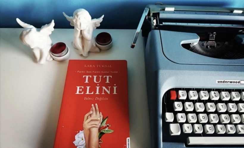 Tut Elini: Nefes Koçu Lara Tuksal'ın İlk Kitabı