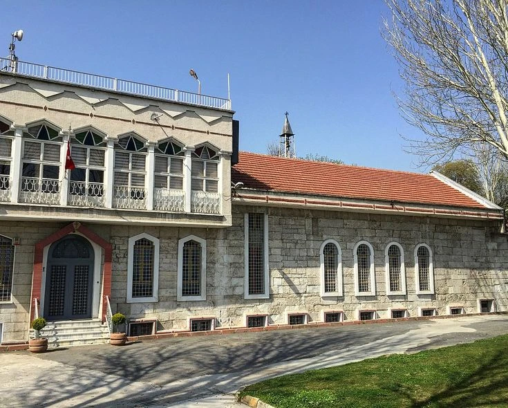 Narlıkapı Surp Hovhannes Kilisesi