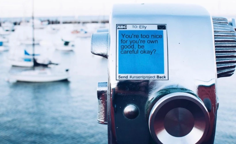 The Unsent Project: Duygular ve Renkler Üzerine Bir Proje