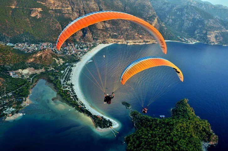 Fethiye'de Yamaç Paraşütü: Ayağınızı Yerden Kesen Deneyim