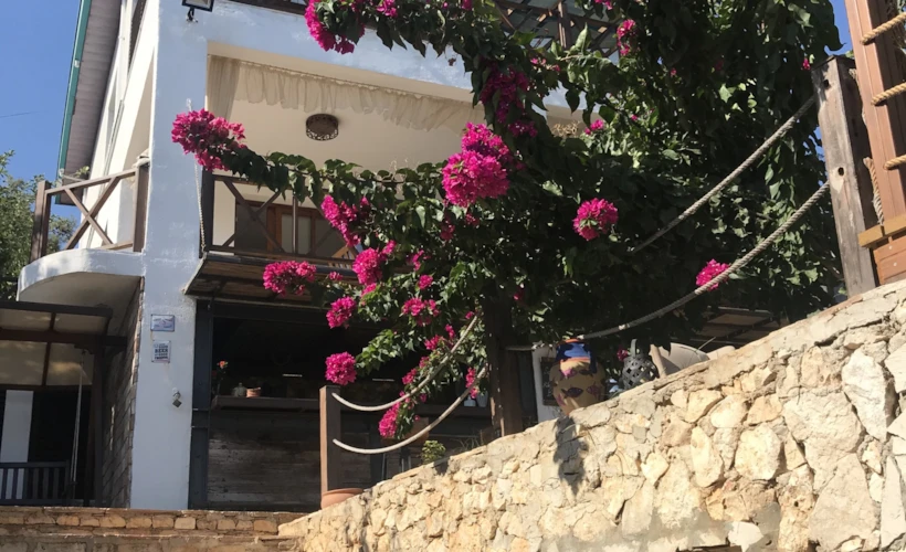 Villa Zeus: Mersin'de Kaş Rüzgarları Estiren Bir Butik Otel