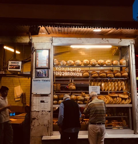 İstanbul’un Tarihi Fırınları: İştah Açan Kokuları Takipte