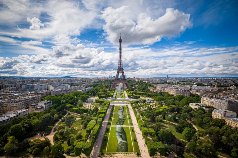 Paris'te Beyond Walls 