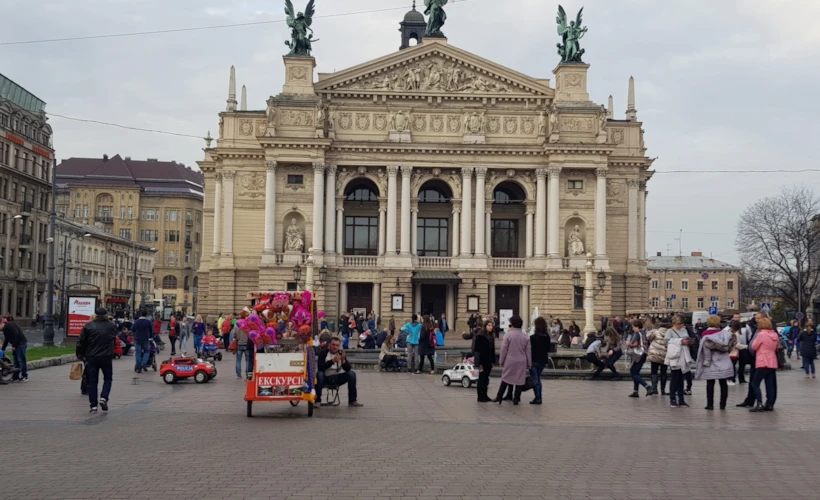 Lviv: Ukrayna’nın Tarih ve Kültür Kokan Kenti