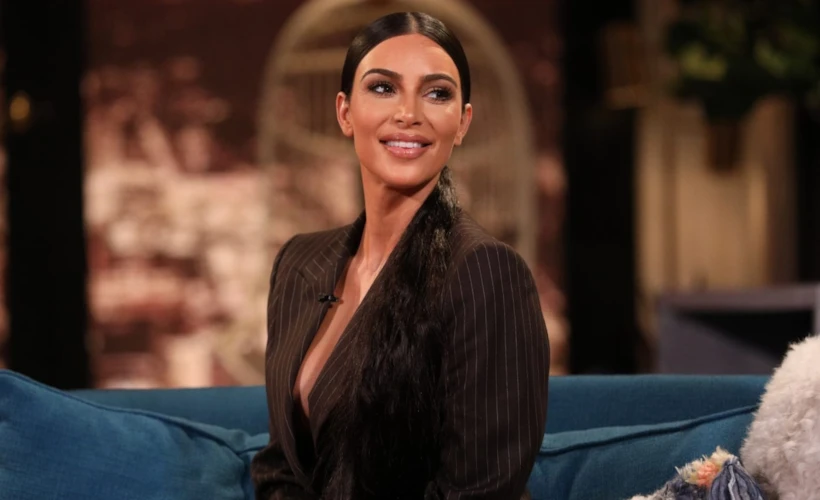 Kim Kardashian: Neden Tartışmalı ve Neden Yargılanıyor?