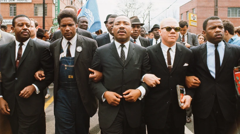 Martin Luther King Selma'da Özgurluge yürüyor