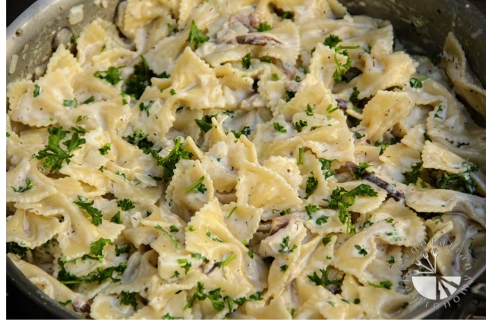 Kremalı Farfelle