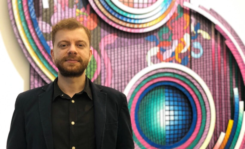 Emrah Gülsunar: İsveç'te Akademi, Yaşam ve Sanat Üzerine